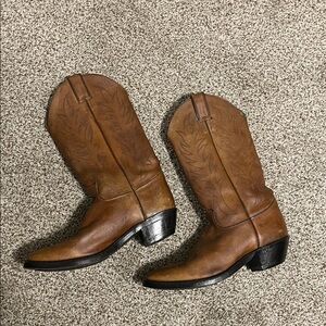 Brown J-toe Justin Western Cowboy Boots